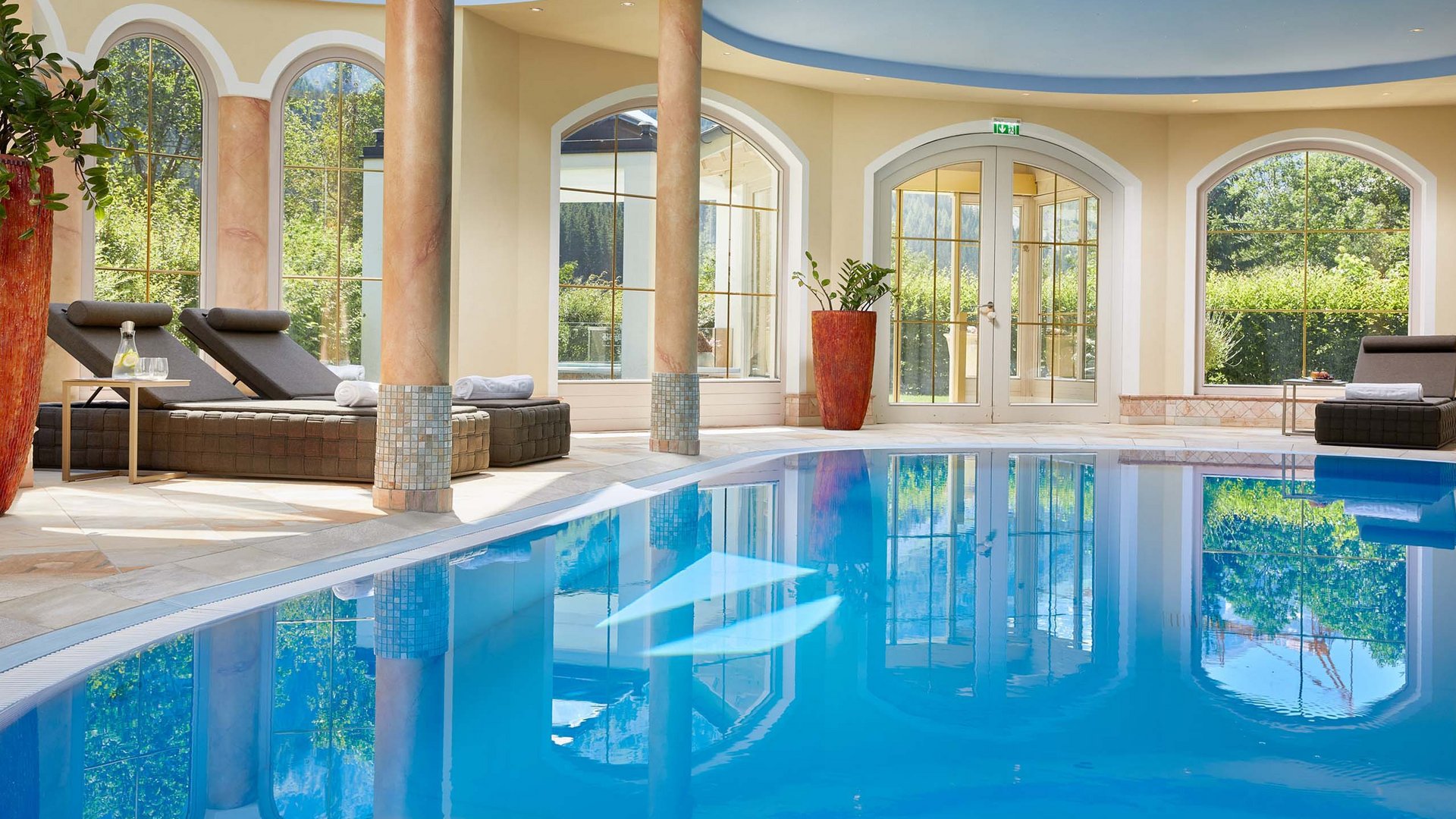 Adler Inn, dein Hotel mit Pool im Zillertal Adler Inn, dein Hotel mit Pool im Zillertal